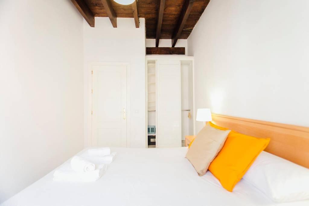 Precioso Apartamento En El Casco Antiguo De Triana Sevilla Kültér fotó