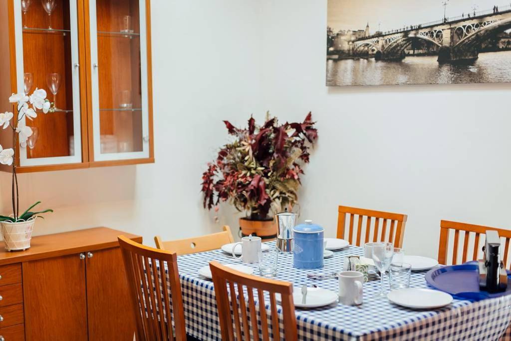 Precioso Apartamento En El Casco Antiguo De Triana Sevilla Kültér fotó